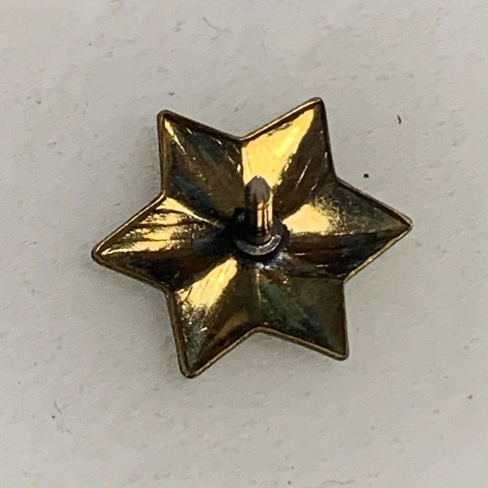 Vintage Brass Tone Six Point Star Lapel Pin Small Military Style Insignia 4484